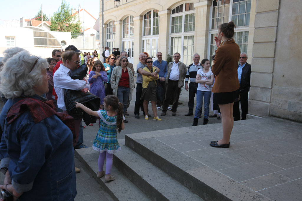 Le spectacle itinérant - Photo Mairie de Vanves