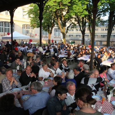 Ambiance du cabaret - Photo de la mairie de Vanves