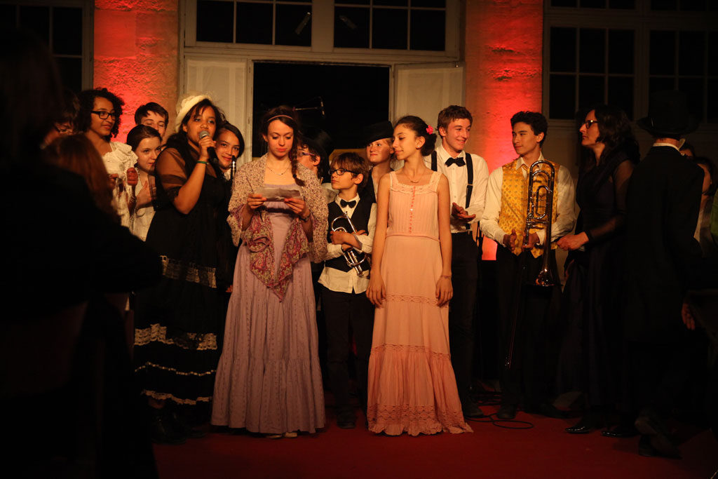 Ambiance du cabaret - Photo de la mairie de Vanves